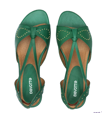 Diana in emerald