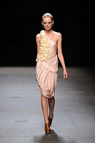 Yigal Azrouel Spring 2009 Runway Show Yigal Azrouel Spring 2009 Runway Show