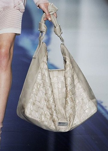 Milan Fashion Week Spring 2009 Bag Trend Round Up Milan Fashion Week Spring 2009 Bag Trend Round Up