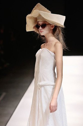 Paris Fashion Week: Yohji Yamamoto Spring 2009 Paris Fashion Week: Yohji Yamamoto Spring 2009