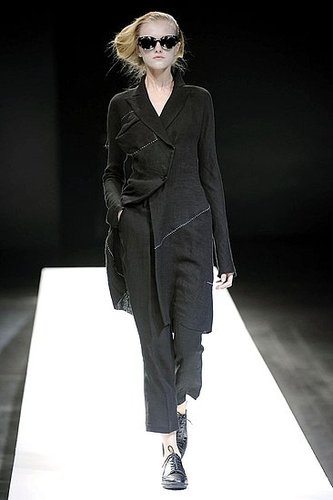 Paris Fashion Week: Yohji Yamamoto Spring 2009 Paris Fashion Week: Yohji Yamamoto Spring 2009