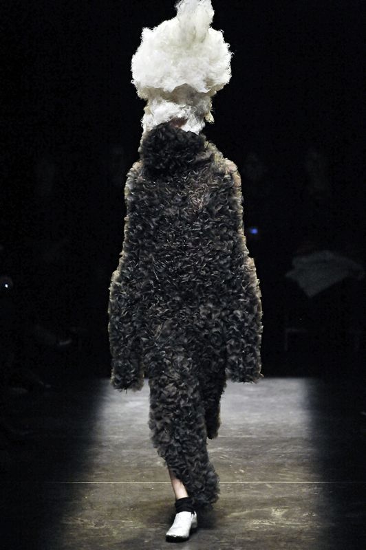 Paris Fashion Week: Comme des Garçons Spring 2009 Paris Fashion Week: Comme des Garçons Spring 2009