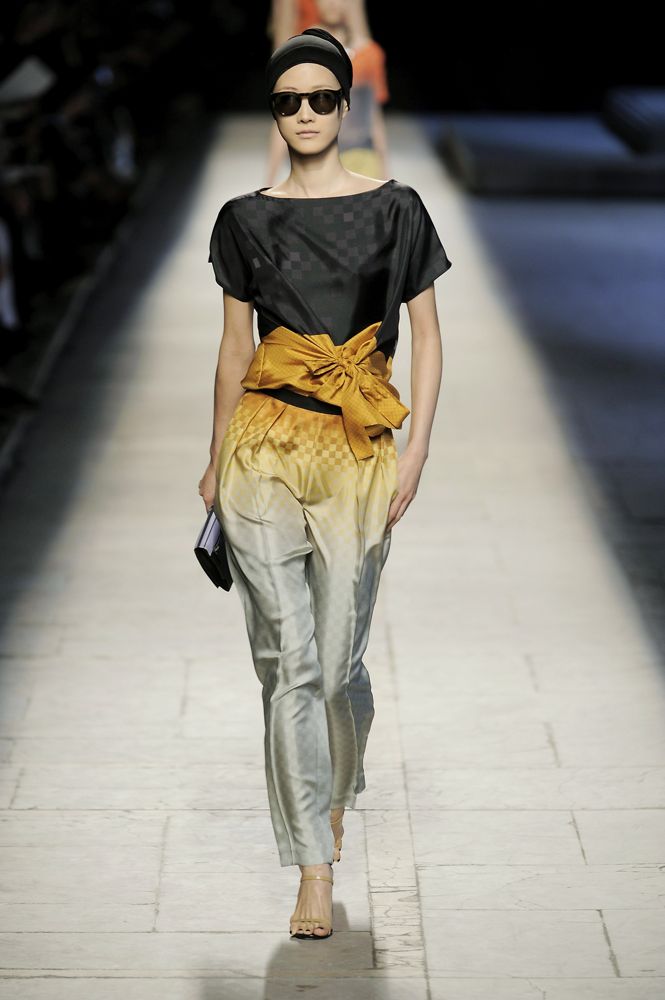 Paris Fashion Week: Dries Van Noten Spring 2009 Paris Fashion Week: Dries Van Noten Spring 2009