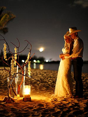 FIRST PHOTO: Jewel's Secret Wedding