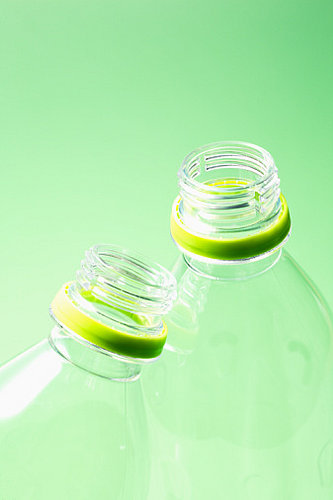 Thirsty For Change? US Mayors Tap Tap Water, Ban the Bottle