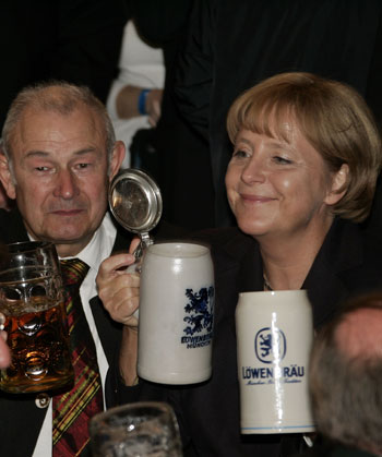 Germans Raise Steins to Oktoberfest, and Drunk Driving?  
