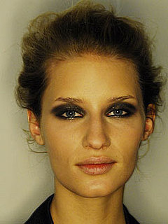 How-To: Glamorous Glossy Eyes