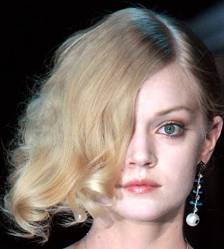 Armani: Side-Swept Curls Armani: Side-Swept Curls