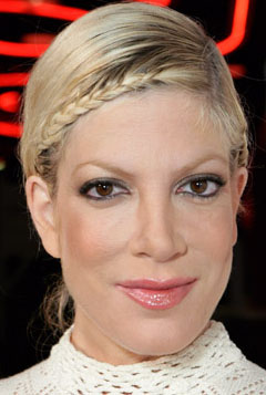 Tori Spelling's Braids are E-A-S-Y