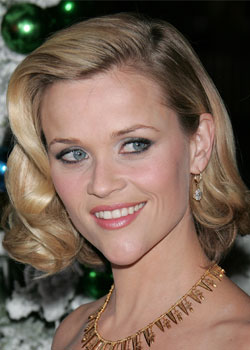 12 Holiday Looks Worn by the Stars 12 Holiday Looks Worn by the Stars