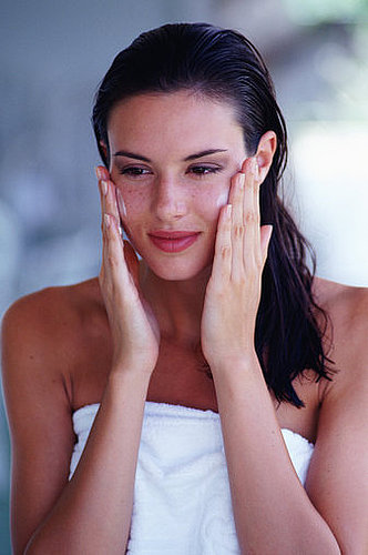 How to give a facial massage at home – quick and easy beauty tips from BellaSugar UK 2008-08-01 01:00:00
