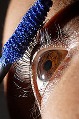 Do You Wear Bright Colour Mascara like Sophie Ellis-Bextor and Princess Eugenie? Navy, Brown, Red, Hot Pink and Plum Mascara.