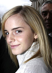 Photo of Actress Emma Watson Front Row Beauty at Cahenl Show. Paris Fashion Week Spring Summer 2009. Love or Hate Her Fresh Look Photo of Actress Emma Watson Front Row Beauty at Cahenl Show. Paris Fashion Week Spring Summer 2009. Love or Hate Her Fresh Look
