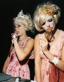 Halloween Makeup Beauty Trend. Will You Be Going Goth Glam or False Eyelashes For Halloween Parties?