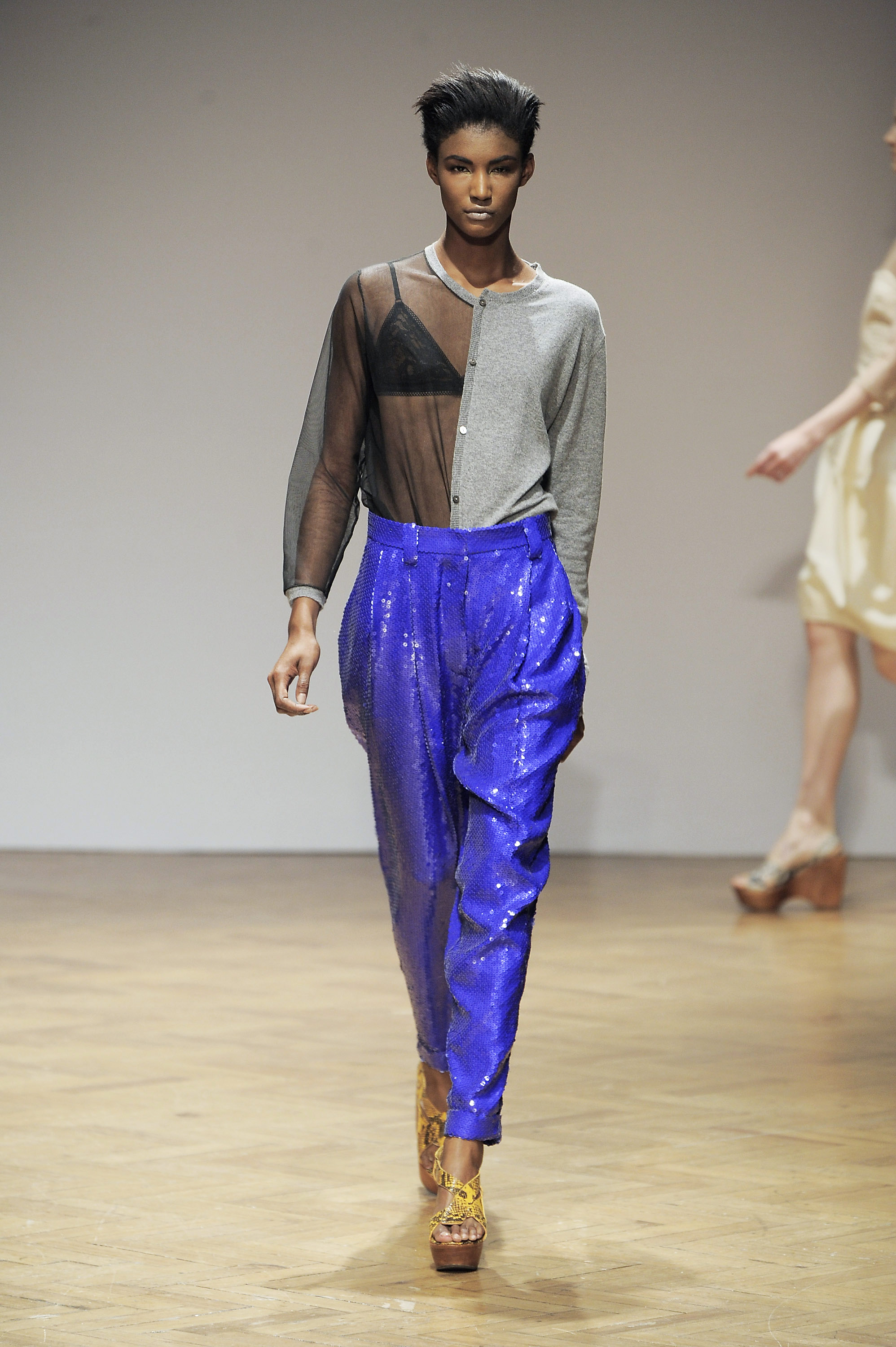 Armand Basi One Spring 2009 Meets You Halfway There Armand Basi One Spring 2009 Meets You Halfway There