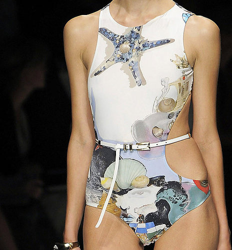 Julie Verhoeven Takes on the Medusa for Versace Spring 2009 Julie Verhoeven Takes on the Medusa for Versace Spring 2009