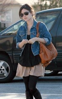 Do you prefer Rachel bilsons street style or red carpet style?