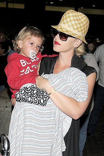 Gwen Holds on to Her Boys Gwen Holds on to Her Boys