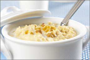 Creamy Banana Walnut Oatmeal 