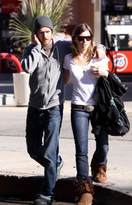 New Pics of Justin and Jessica in L.A. What Do You Think Of Jessica's Boots