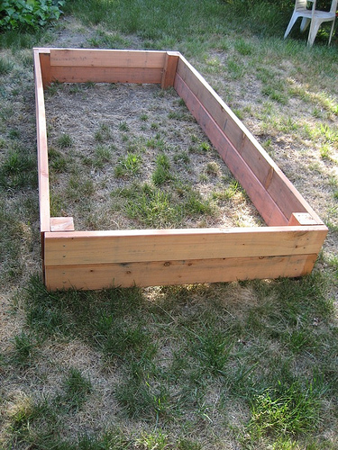 DIY Garden Box Tutorial and Pictures
