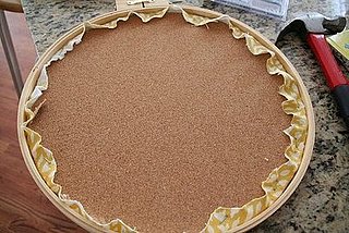 DIY: Embroidery Hoop Corkboard