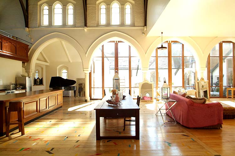 Coveted Crib: A Converted Church in London Coveted Crib: A Converted Church in London