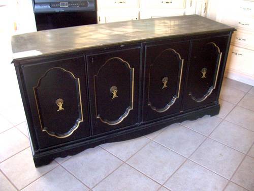 Before and After: A Buffet Gets Styled