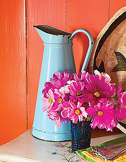 Casa Quickie: Use Water Glasses For Flower Arrangements