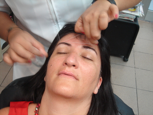 Eyebrow Shaping Method