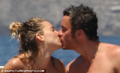Sienna and Balthazar Getty Confirm Relationship!