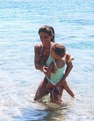 FabSugar Interview With Shoshanna Lonstein Gruss and Swimsuit Tips FabSugar Interview With Shoshanna Lonstein Gruss and Swimsuit Tips
