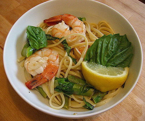 Linguine With Shrimp, Asparagus, and Basil Linguine With Shrimp, Asparagus, and Basil