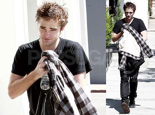 Photos of Robert Pattinson Out in LA 2009-03-04 07:00:00