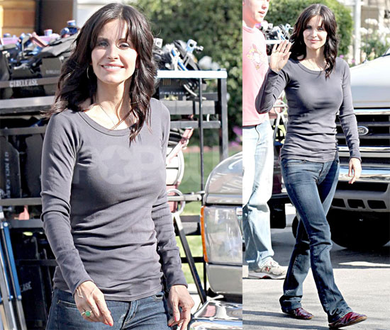 Courtney Cox on Cougartown Set