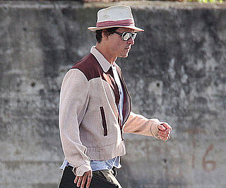 Photo of Johnny Depp on the Set of The Rum Diary in Puerto Rico 2009-04-07 16:00:00