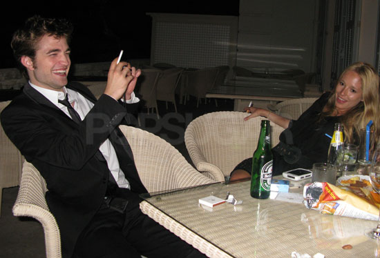 Would You Pay For a Kiss From Robert Pattinson? Would You Pay For a Kiss From Robert Pattinson?