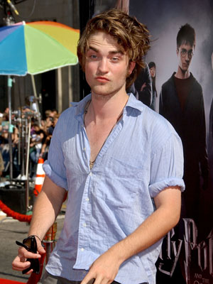 Which Robert Pattinson Photo is Sexier?