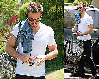 Photos of Chris Pine in LA 2009-05-29 13:30:58