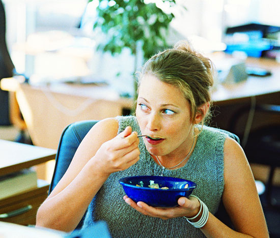 5 Ways to Save 100 Calories at Lunch 5 Ways to Save 100 Calories at Lunch