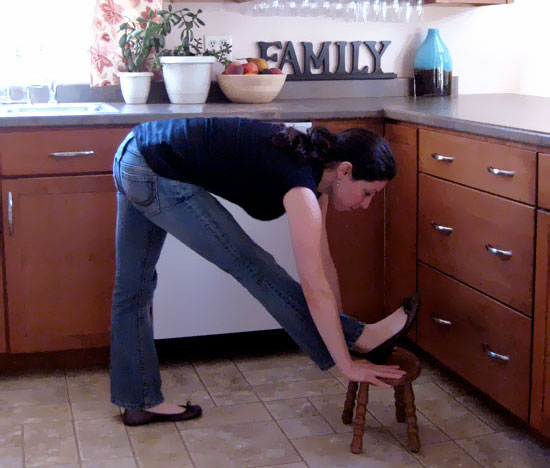 Chef Workout: 4 Kitchen Stretches Chef Workout: 4 Kitchen Stretches
