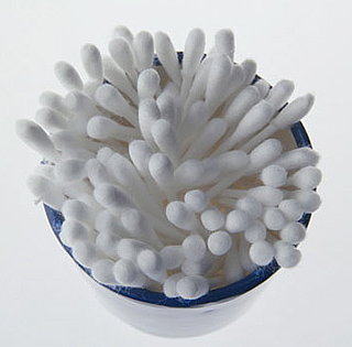 Cotton Swabs Dipped in Alcohol Make Laptop and Cell Phone Batteries Last Longer