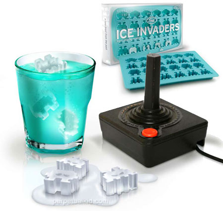 4 Geeky Ice Cube Trays 4 Geeky Ice Cube Trays