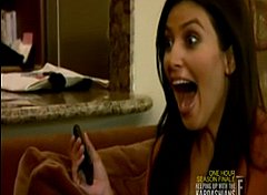 Kim Kardashian Hacks Into Another Cell Phone On Keeping Up With the Kardashians