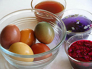 Lil Links: Dye Your Easter Eggs the Natural Way