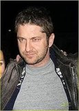 Gerard Butler Has Fashion Fun
