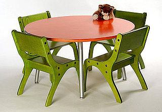 Ecotot: Knú Table and Chairs
