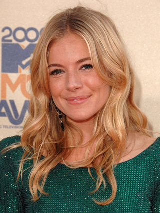 Sienna Miller at MTV Movie Awards 2009