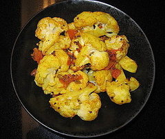 Roasted Ginger-Turmeric Cauliflower 