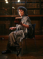 Oh Snap! After 341 Years, First British Female Poet Laureate Oh Snap! After 341 Years, First British Female Poet Laureate